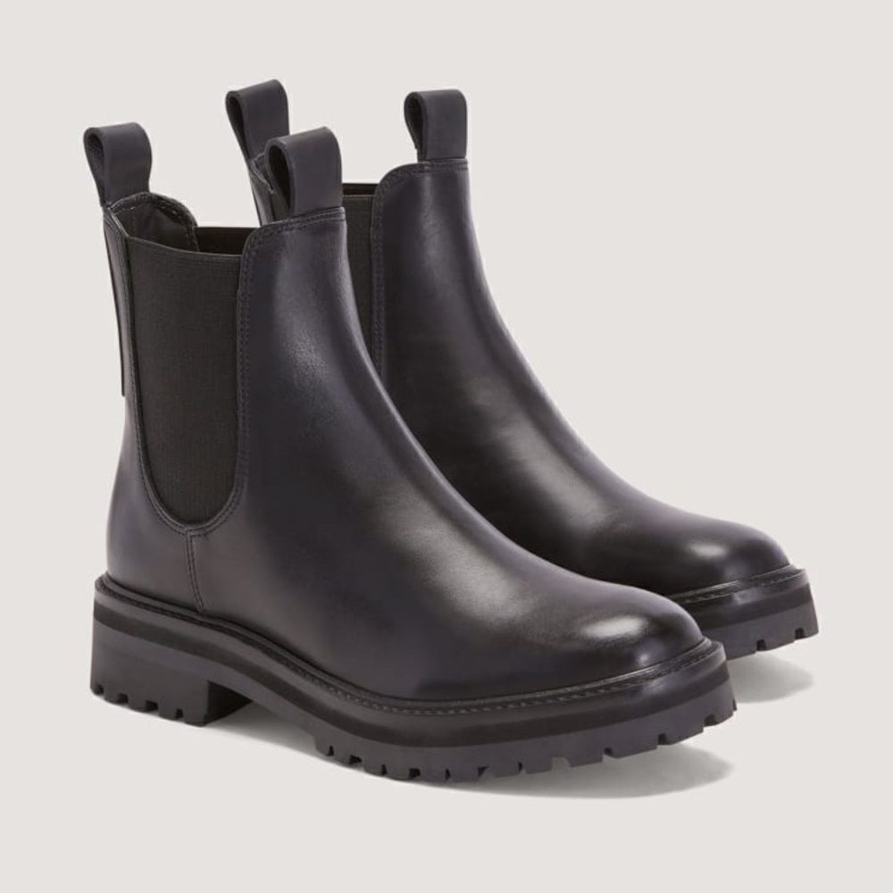 Everlane Lug Chelsea Boots | Size 7.5 | Black Leather